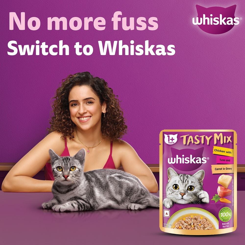 Whiskas Chicken With Tuna And Carrot in Gravy Tasty Mix Adult Cat Wet Food